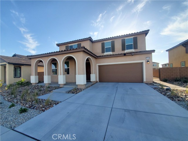 Detail Gallery Image 2 of 37 For 13328 Macaw Pl, Victorville,  CA 92395 - 5 Beds | 3 Baths