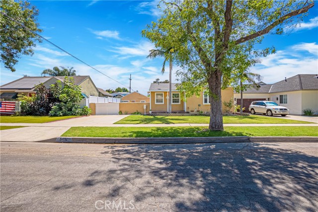 Detail Gallery Image 2 of 34 For 5412 E Harco St, Long Beach,  CA 90808 - 4 Beds | 2 Baths