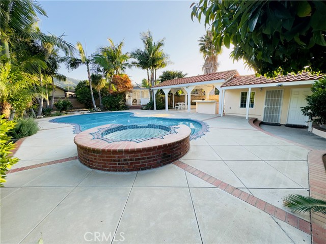 14542 Los Robles Avenue, Hacienda Heights CA: https://media.crmls.org/medias/16301282-6b18-435c-96b3-04a020dc485d.jpg