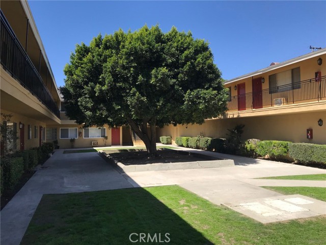 Detail Gallery Image 1 of 14 For 383 Orchid Ln #R,  Pomona,  CA 91766 - 3 Beds | 1 Baths