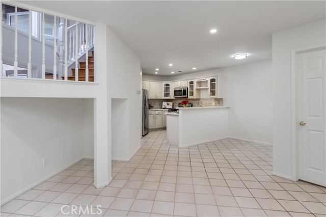 Detail Gallery Image 22 of 28 For 2853 Ashley Dr, Pasadena,  CA 91107 - 3 Beds | 3 Baths