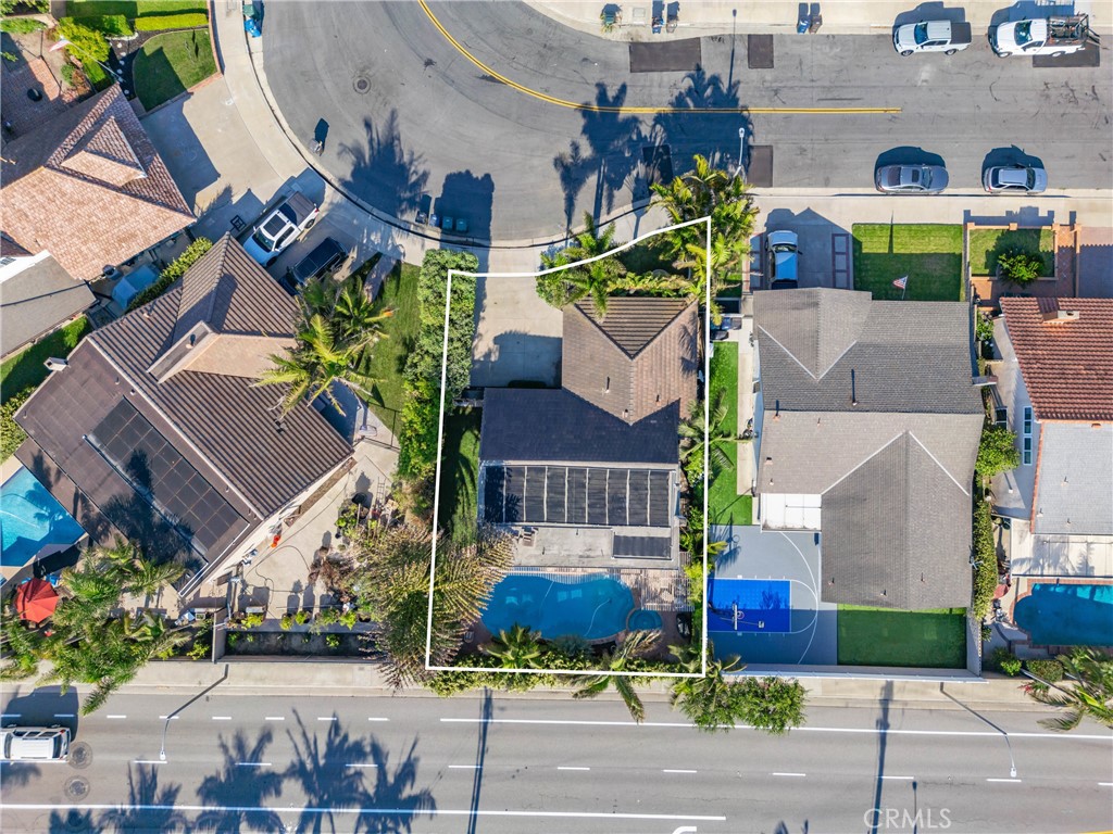 https://media.crmls.org/medias/16326eba-5537-416a-bbfe-d628da1e7f6e.jpg?preset=X-Large