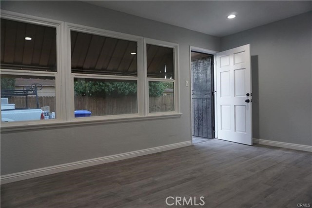 Detail Gallery Image 8 of 15 For 137 W Olive St #3,  San Bernardino,  CA 92410 - 1 Beds | 1 Baths
