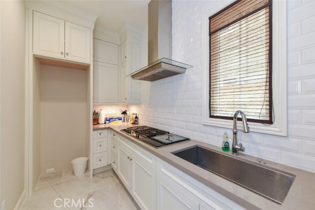 Detail Gallery Image 13 of 43 For 222 Clear Falls, Irvine,  CA 92602 - 5 Beds | 5/1 Baths