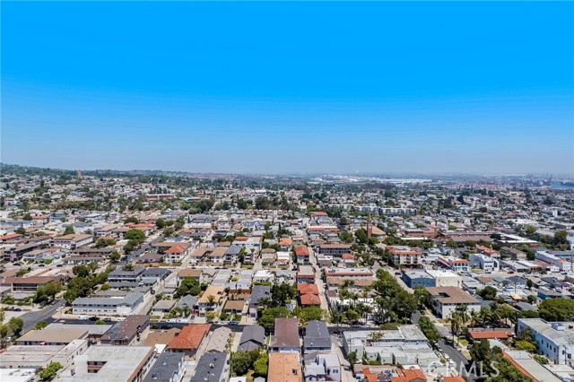 935 W 10th St, San Pedro CA: https://media.crmls.org/medias/16338d08-533b-4217-a445-60b76f02cc7d.jpg