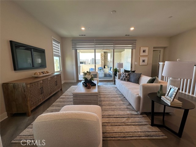 195 Stellar, Irvine CA: https://media.crmls.org/medias/1633927d-a74e-48cd-be31-76fd38bdaed6.jpg