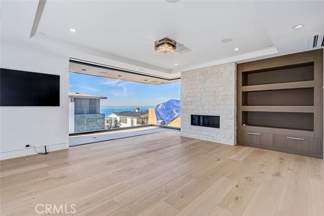 Detail Gallery Image 23 of 47 For 2016 Ocean, Manhattan Beach,  CA 90266 - 5 Beds | 5/2 Baths