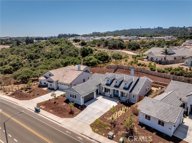 Detail Gallery Image 3 of 41 For 1422 Black Oak Dr, Santa Maria,  CA 93455 - 4 Beds | 3/1 Baths