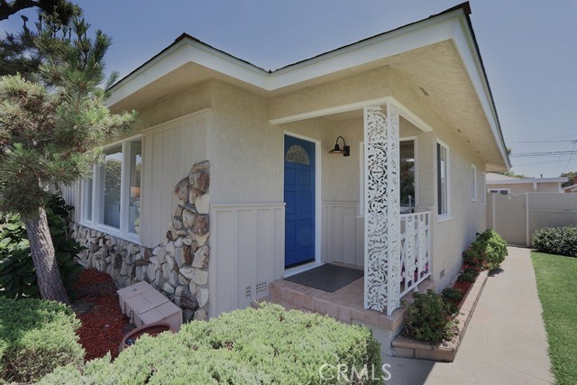 9864 Van Ruiten Street, Bellflower CA: https://media.crmls.org/medias/16354a37-0798-43d6-ace4-191bd355c0fb.jpg