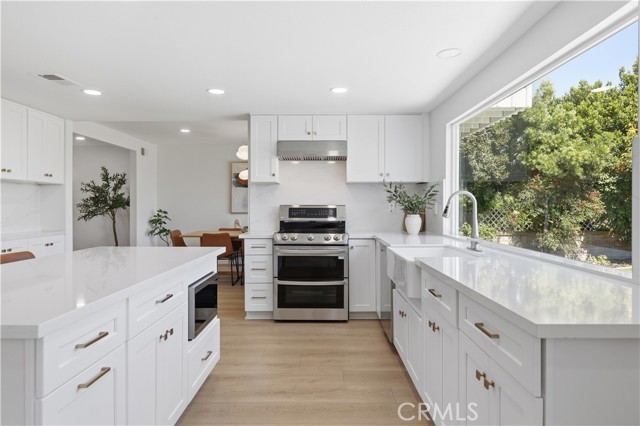 Detail Gallery Image 11 of 46 For 23762 via Porton, Mission Viejo,  CA 92691 - 6 Beds | 3 Baths