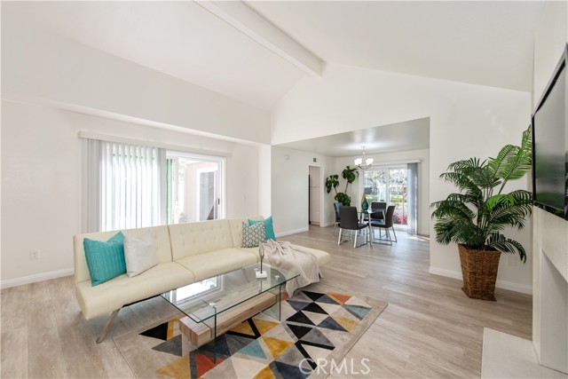 10 Windsong, Irvine CA: https://media.crmls.org/medias/1635c12e-8a6e-42e0-87ab-974283d2d876.jpg