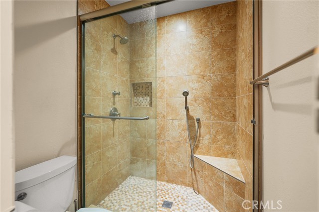911 N Kings Road, West Hollywood CA: https://media.crmls.org/medias/1636833f-ad24-45c0-a57c-41133f546322.jpg