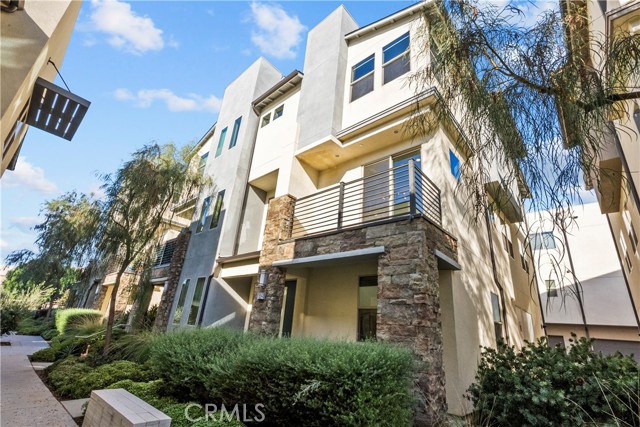 Detail Gallery Image 16 of 56 For 19542 Empire Ln, Northridge,  CA 91324 - 4 Beds | 4 Baths