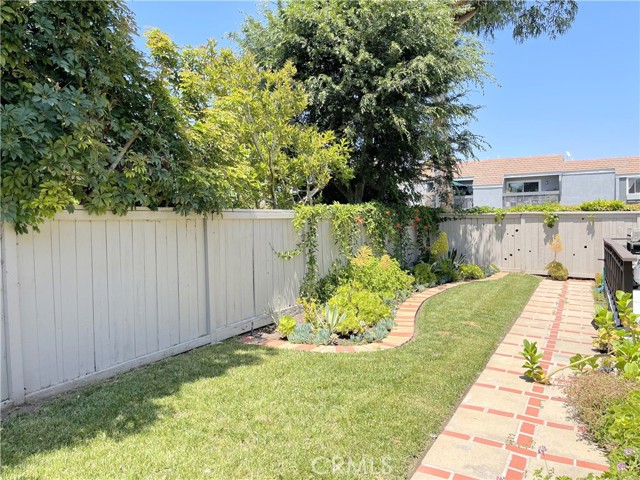 Detail Gallery Image 17 of 30 For 17 Fallbrook, Irvine,  CA 92604 - 3 Beds | 2 Baths