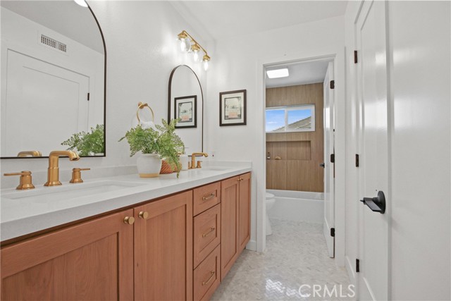 2210 Calle Opalo, San Clemente CA: https://media.crmls.org/medias/16378b5c-d501-4038-a389-a3a8464203fd.jpg