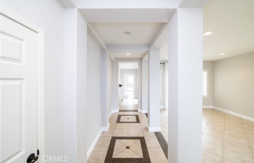 https://media.crmls.org/medias/16379c5f-5fa9-44fa-b985-22052430c27b.jpg?preset=X-Large