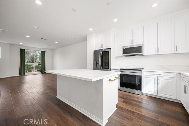 Detail Gallery Image 21 of 63 For 5860 Linden #8,  Long Beach,  CA 90805 - 3 Beds | 2/1 Baths