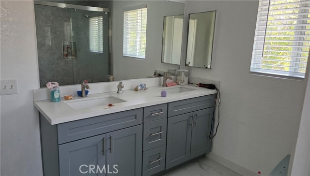 130 Ashbrook Lane, Pomona CA: https://media.crmls.org/medias/1637e48b-0e68-4370-821f-0f259efd776c.jpg
