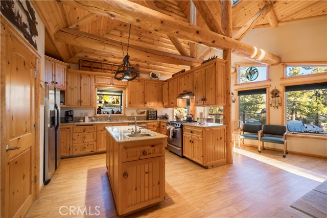 Detail Gallery Image 15 of 42 For 826 Boulder, Big Bear Lake,  CA 92315 - 3 Beds | 2/1 Baths