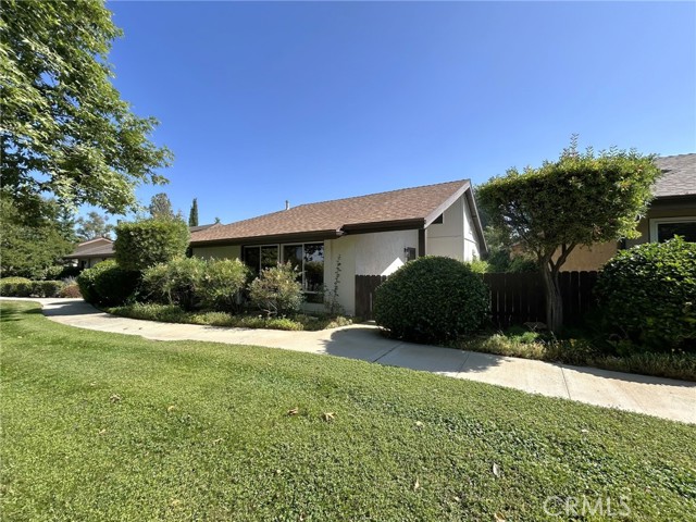 13680 Cottonwood Trail, Yucaipa CA: https://media.crmls.org/medias/16381db1-c8ed-4d6a-832f-4f3053467ab5.jpg
