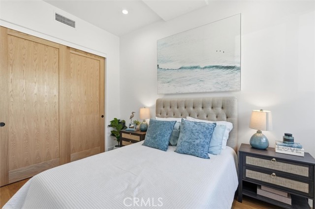 Detail Gallery Image 26 of 41 For 617 N Irena Ave a,  Redondo Beach,  CA 90277 - 4 Beds | 3/1 Baths
