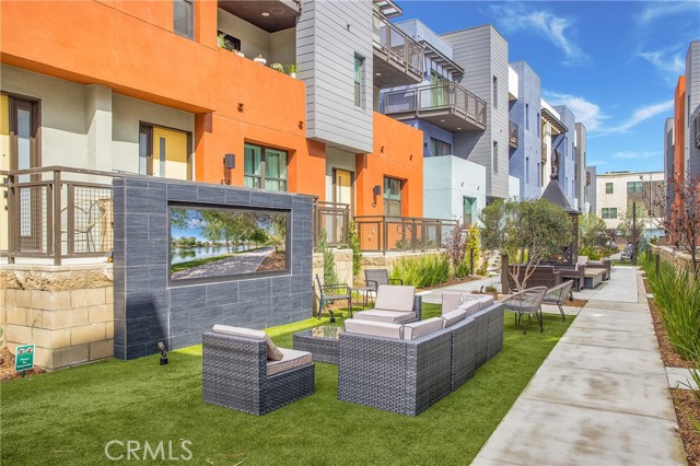 Detail Gallery Image 29 of 36 For 422 W Central Ave, Brea,  CA 92821 - 4 Beds | 3/1 Baths