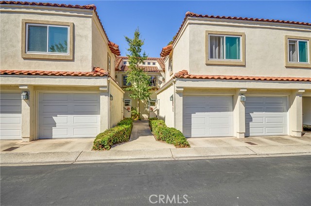 Detail Gallery Image 2 of 34 For 31 Brisa Del Lago, Rancho Santa Margarita,  CA 92688 - 2 Beds | 1 Baths
