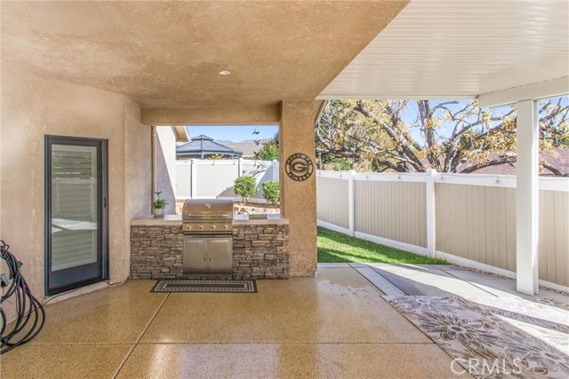 425 Sandalwood, Calimesa CA: https://media.crmls.org/medias/1639ca9b-3749-43b8-a783-416ae89f60f1.jpg