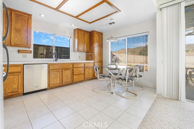 Detail Gallery Image 19 of 41 For 1337 Memphis Ct, Pomona,  CA 91768 - 4 Beds | 2/1 Baths