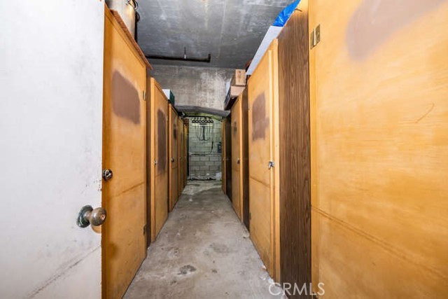 12300 Montecito Road, Seal Beach CA: https://media.crmls.org/medias/163bf802-b5d1-4631-9a61-25db934ec939.jpg