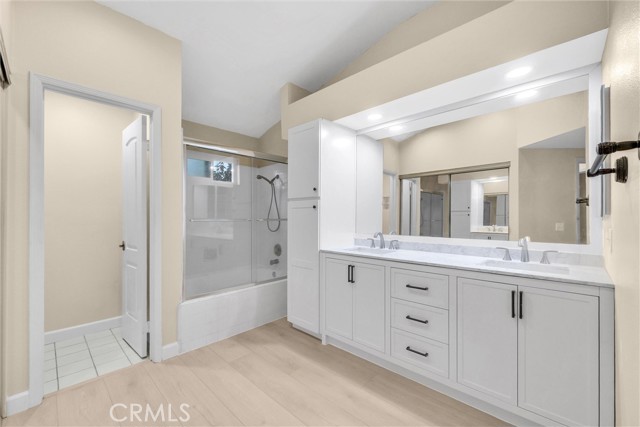 Detail Gallery Image 27 of 32 For 2422 Paseo Circulo, Tustin,  CA 92782 - 2 Beds | 2/1 Baths