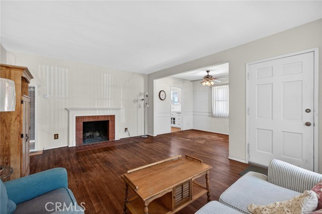 Detail Gallery Image 6 of 42 For 4904 W 121 St, Hawthorne,  CA 90250 - 4 Beds | 2 Baths