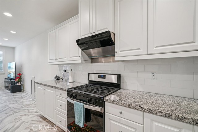 Detail Gallery Image 8 of 23 For 3905 S Oasis Paseo #53,  Ontario,  CA 91761 - 3 Beds | 2/1 Baths