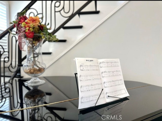 Detail Gallery Image 3 of 73 For 646 S Courson Dr, Anaheim,  CA 92804 - 6 Beds | 5 Baths