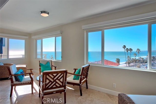 Detail Gallery Image 2 of 15 For 1531 Buena Vista #C,  San Clemente,  CA 92672 - 2 Beds | 2 Baths