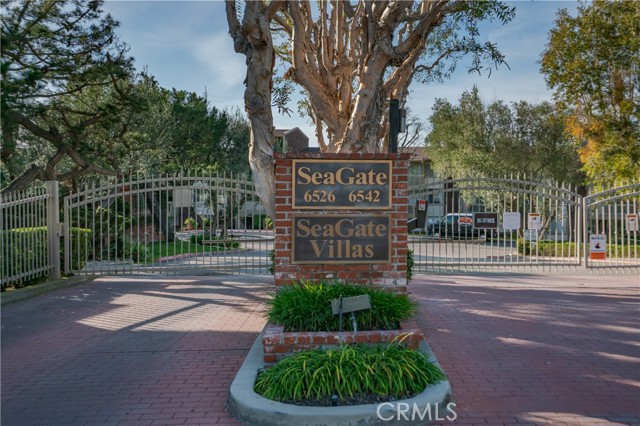 6542 Ocean Crest Drive, Rancho Palos Verdes, California 90275, 2 Bedrooms Bedrooms, ,1 BathroomBathrooms,Residential,Sold,Ocean Crest,SB23010629