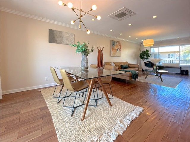 2662 E 2nd Street, Long Beach CA: https://media.crmls.org/medias/163e4f33-5dff-4d62-8a75-c3e3de9fb387.jpg