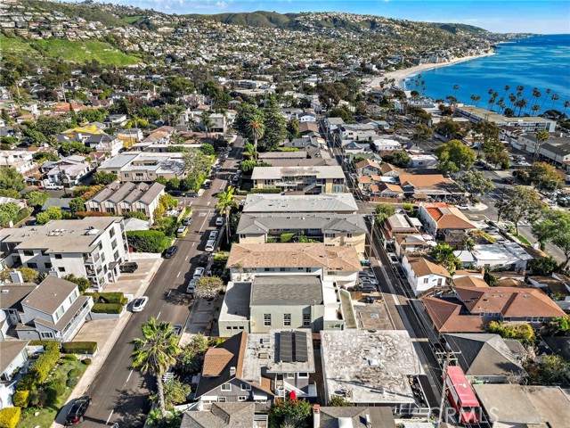 Detail Gallery Image 11 of 15 For 437 Cypress, Laguna Beach,  CA 92651 - 9 Beds | 9 Baths