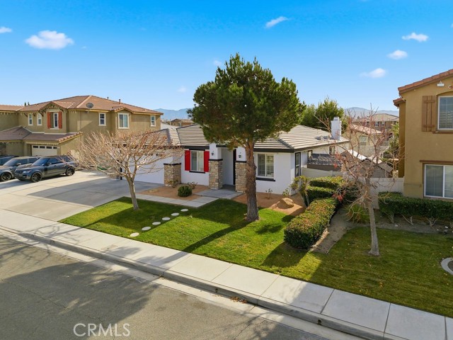 Detail Gallery Image 4 of 40 For 5782 Kilburn High, Palmdale,  CA 93552 - 4 Beds | 3 Baths