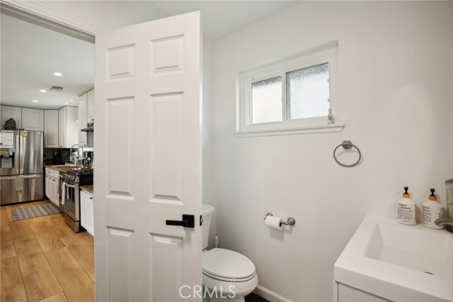 Detail Gallery Image 17 of 38 For 285 S Prospect St, Orange,  CA 92869 - 4 Beds | 2/1 Baths