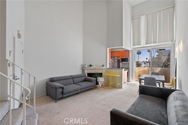 620 S Gramercy Place, Los Angeles CA: https://media.crmls.org/medias/16400428-a446-4b93-8f2e-47a0ec332253.jpg