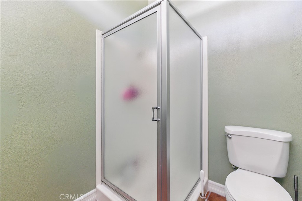 https://media.crmls.org/medias/1641afbf-0954-48f3-9b8c-520a82a144fe.jpg?preset=X-Large