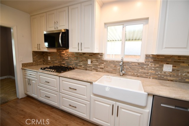 Detail Gallery Image 9 of 56 For 13841 Ocana, Bellflower,  CA 90706 - 3 Beds | 2 Baths