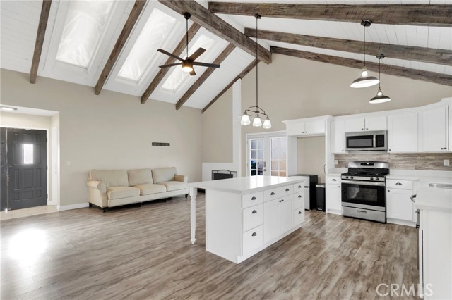 Detail Gallery Image 4 of 44 For 2040 Princeton, Barstow,  CA 92311 - 3 Beds | 2 Baths