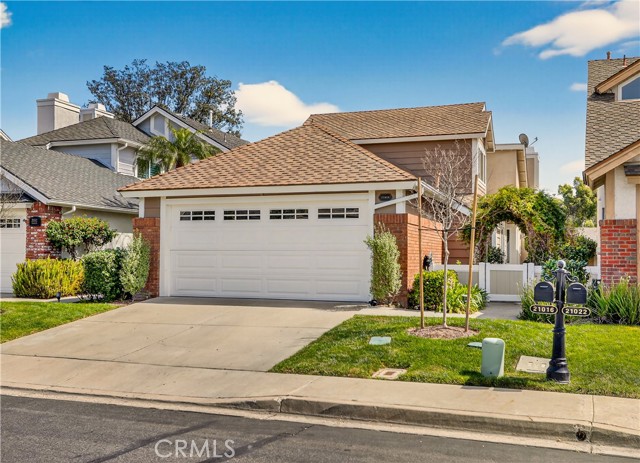 Detail Gallery Image 2 of 52 For 21016 Champlain, Lake Forest,  CA 92630 - 3 Beds | 2 Baths