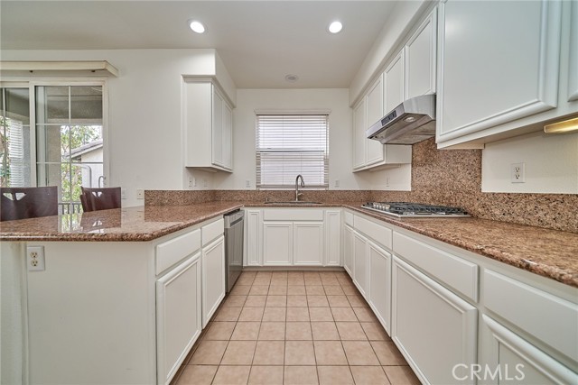 Detail Gallery Image 11 of 61 For 20520 Earl, Torrance,  CA 90503 - 3 Beds | 3 Baths