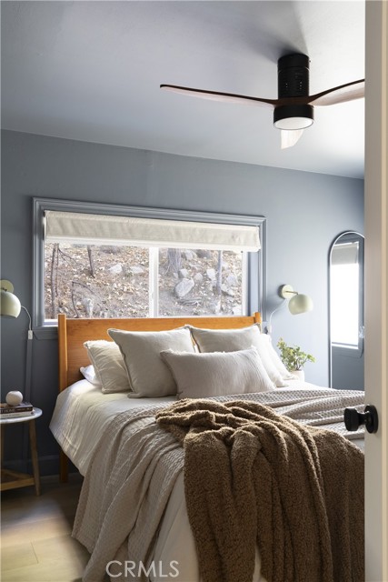 Detail Gallery Image 14 of 29 For 28000 West Shore Dr, Lake Arrowhead,  CA 92352 - 4 Beds | 3/1 Baths