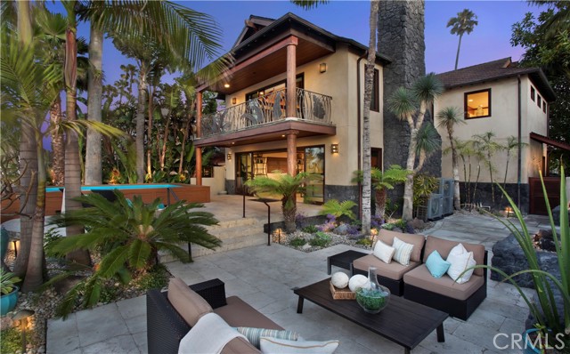 3908 Channel Place, Newport Beach CA: https://media.crmls.org/medias/1643d9f5-aa8a-4a0b-a2cc-387ebff110c9.jpg