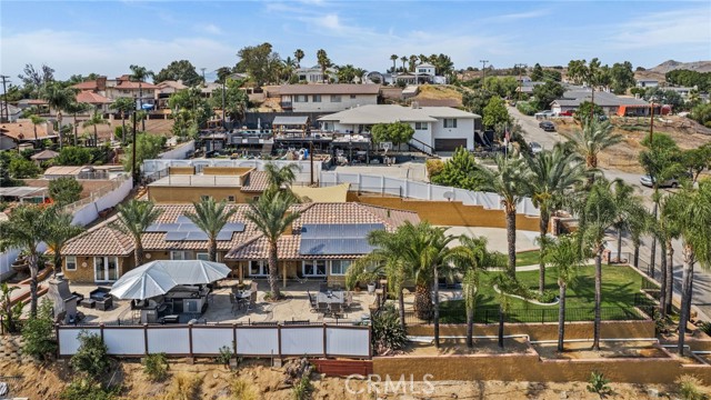 19151 Diplomat Avenue, Corona CA: https://media.crmls.org/medias/1643e3dd-c1ce-40cb-84ba-013e131c6ded.jpg