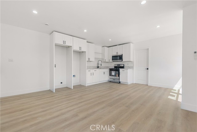 Detail Gallery Image 23 of 29 For 8921 Wadsworth, Los Angeles,  CA 90002 - – Beds | – Baths